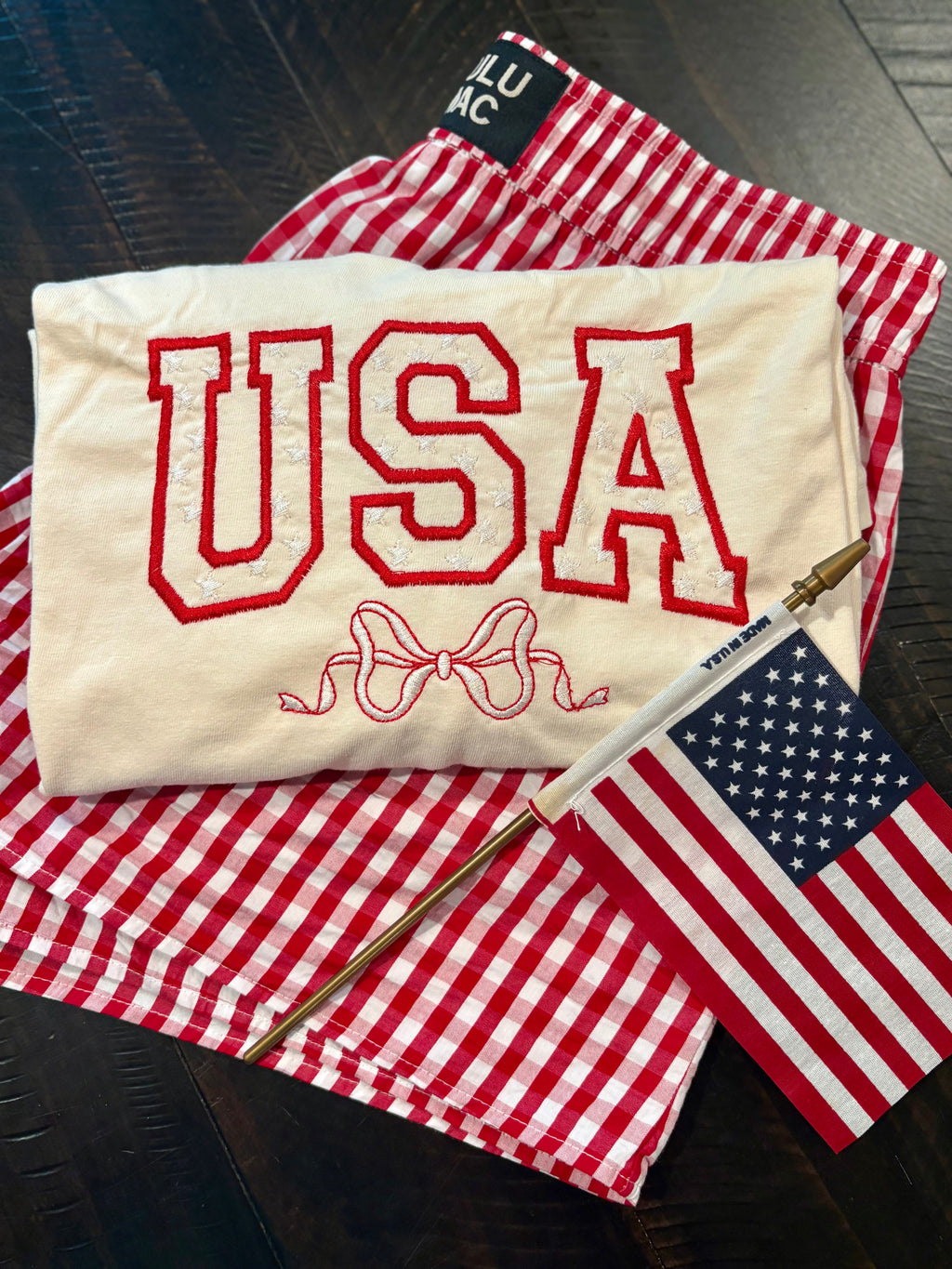 USA embroidered tee